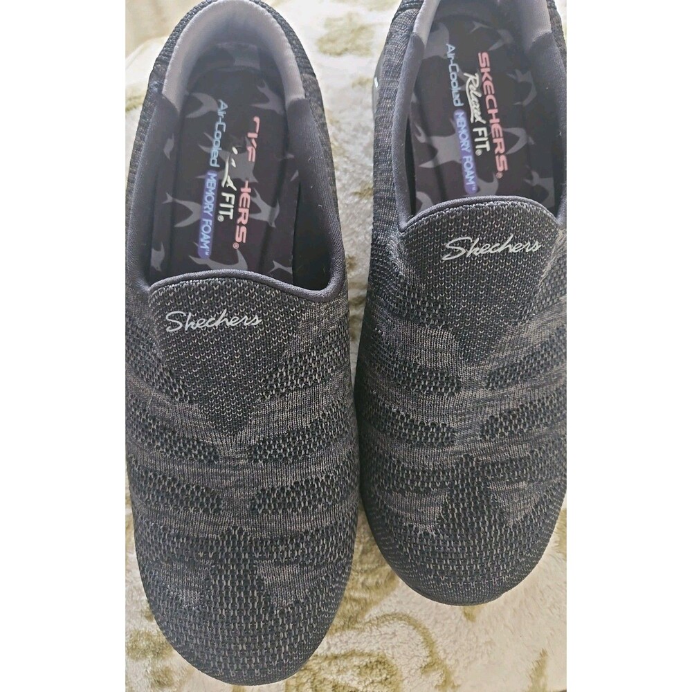 Skechers Relaxed Fit Commute Time In Knit to Win Black Mule Sneakers Sz 8.5 NEW